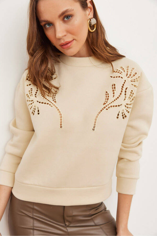 Kadın Taş Roba Fisto Detaylı Şardonlu Sweatshirt SWT-19000703-Taş - 1