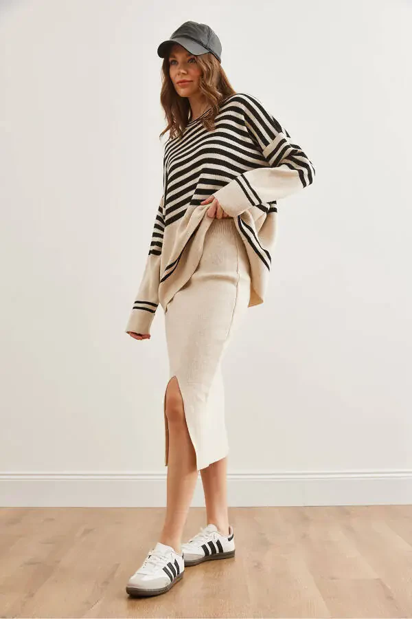 Kadın Taş Üst Kazak Alt Yırtmaçlı Etek Triko Takım TKM-19000321-Taş - 4