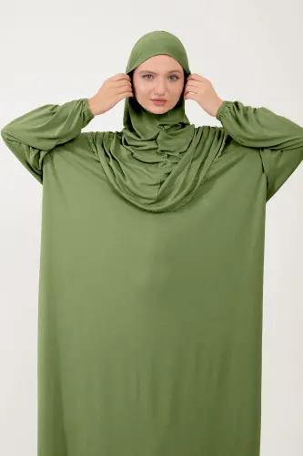 Kadın Tesettür Pamuklu Başörtülü Namaz Elbisesi Dantelli Tek Parça Penye Kumaş-Fıstık Yeşili - SONBAHARMODA (1)