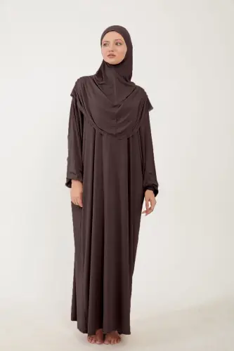 Kadın Tesettür Pamuklu Başörtülü Namaz Elbisesi Dantelli Tek Parça Penye Kumaş-Kahverengi - 1