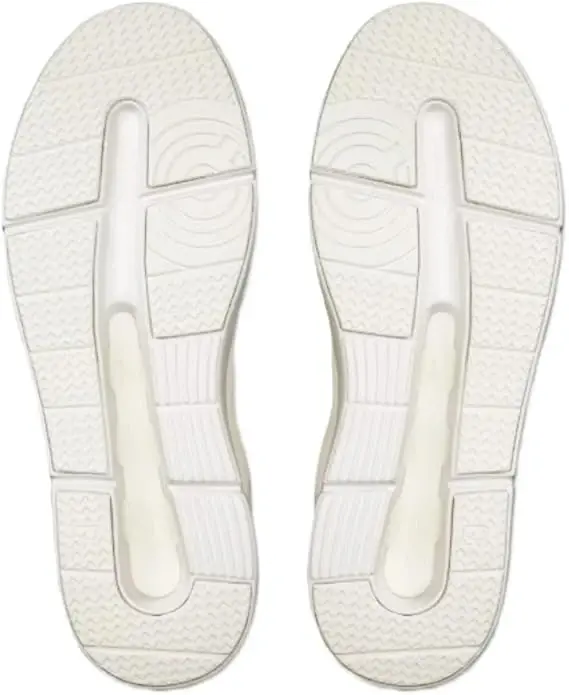 On Women's The Roger Advantage Sneakers - 4