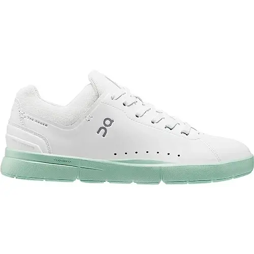 On Women's The Roger Advantage Sneakers 