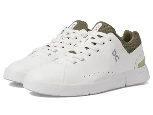 On Women's The Roger Advantage Sneakers 