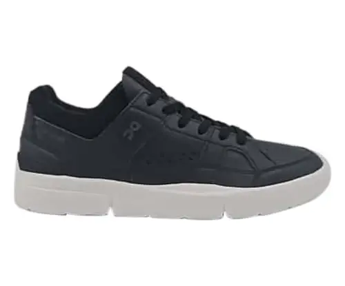 On Women's The Roger Advantage Sneakers 
