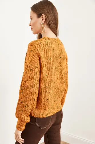 Kadın Turuncu Renk Detaylı Yumuşak Detaylı Oversize Triko Kazak KZK-19000862-Turuncu - 7