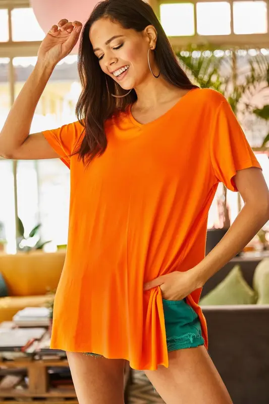 Kadın Turuncu V Yaka Yanı Yırtmaçlı Dökümlü Salaş Tişört T-Shirt - Turuncu - 3