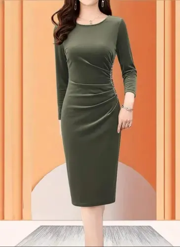 Kadın Uzun Kollu Bot Yaka Yanı Taş Detaylı Midi Kadife Elbise - 3