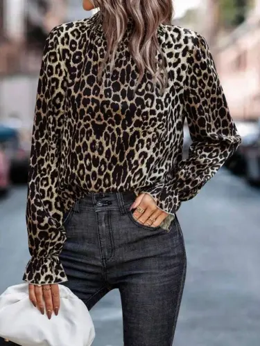 Kadın Uzun Kollu Gipe Detaylı Balıkçı Yaka Leopar Desenli Süprem Bluz - 4