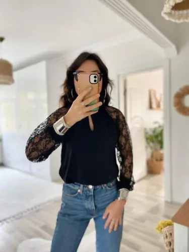 Kadın Uzun Kollu Göğüs Pencere Detay Yaka Boğazlı Kolları Tüllü Sandy Bluz - 5