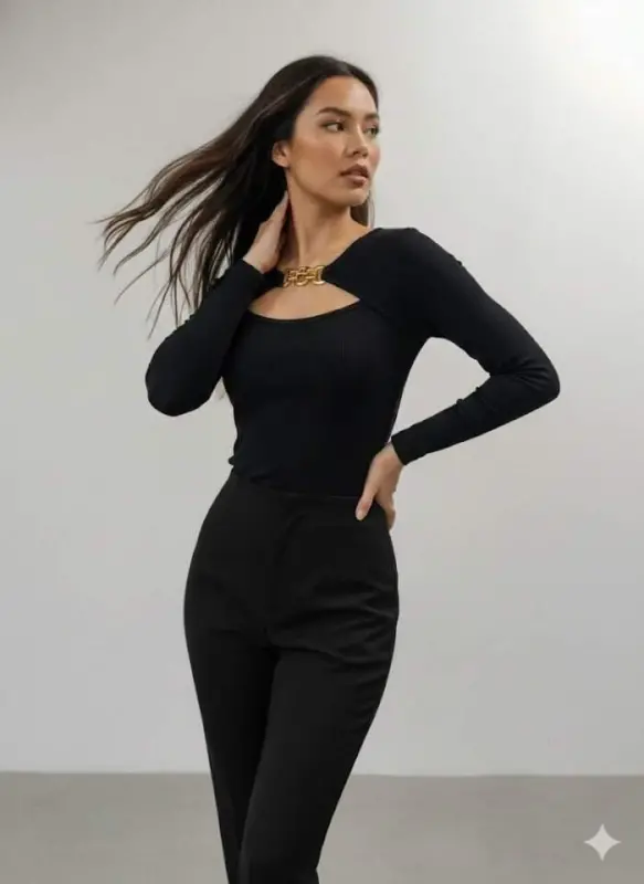 Kadın Uzun Kollu Göğüs Pencere Ve Toka Detay Kaşkorse Kumaş Bluz - 1