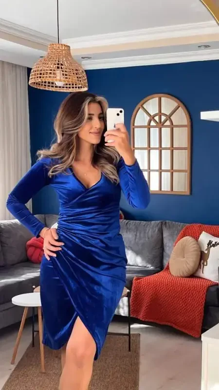 Kadın Uzun Kollu Kruvaze Yaka Belden Büzgü Detay Midi Kadife Elbise - BÜYÜKBEDENIZ