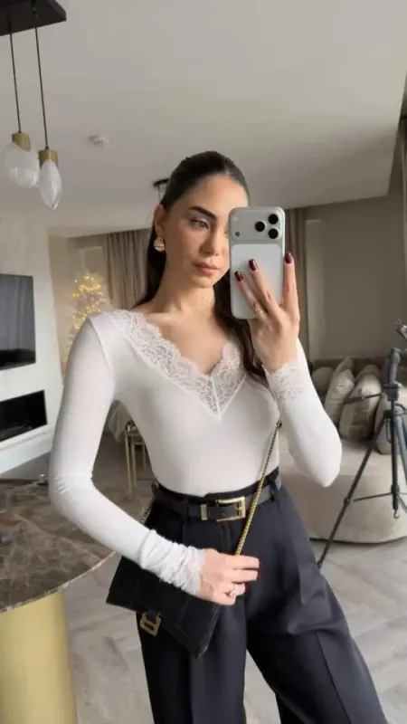 Kadın Uzun Kollu V Yaka Dantel Güpür Detay Bluz - BÜYÜKBEDENIZ