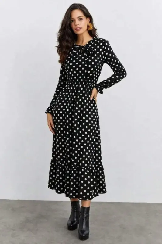 Kadın Uzun Kollu Yakası Bağcıklı Uzun Puantiyeli Krep Maxi Elbise - 2