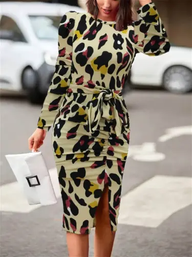 Kadın Uzun Kollu Yuvarlak Yaka Belden Kuşaklı önden Yırtmaçlı örme Krep Elbise - 1