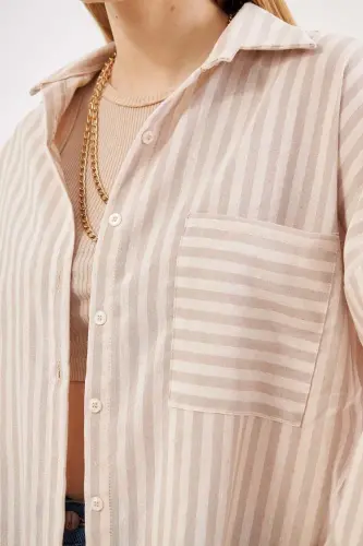 Kadın Vizon Çizgili Uzun Kol Cep Detaylı Pileli Oversize Gömlek ARM-24Y001057-Vizon - ARMONIKA (1)