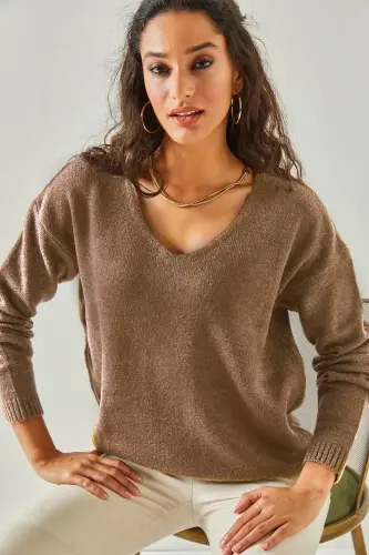 Kadın Vizon V Yaka Yumuşak Dokulu Triko Kazak KZK-19000598-Vizon - OLALOOK (1)