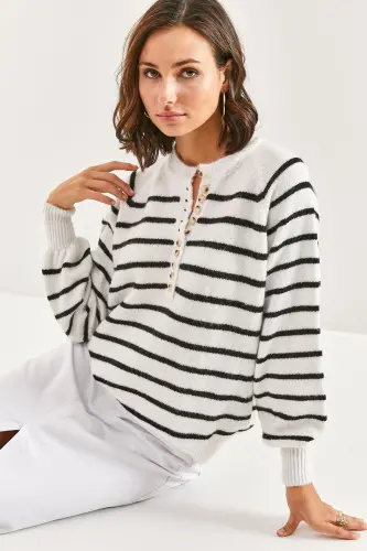 Kadın Yakası İlikli Balıkçı Yaka Çizgili Triko Kazak 20223207-Optik Beyaz - 3