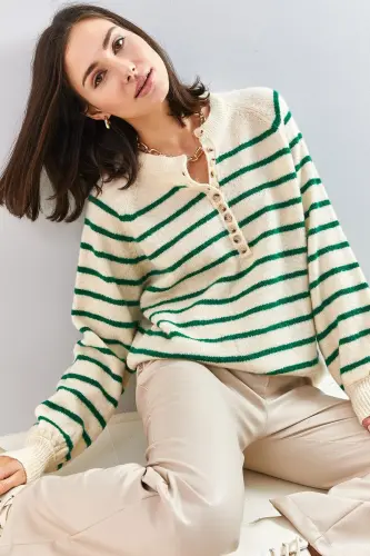 Kadın Yakası Ilikli Balıkçı Yaka Çizgili Triko Kazak-Bej 