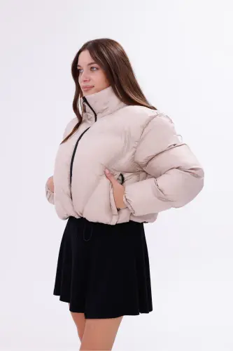 Kadın Yeni Sezon Çapraz Dikişli Kışlık Mont Lastik Detaylı Crop-Bejcropmont1 - MYPAGEBUTIK (1)