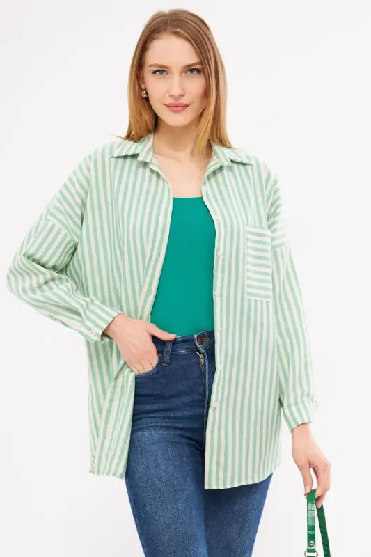 Kadın Yeşil Çizgili Uzun Kol Cep Detaylı Pileli Oversize Gömlek ARM-24Y001057-Yeşil - 3