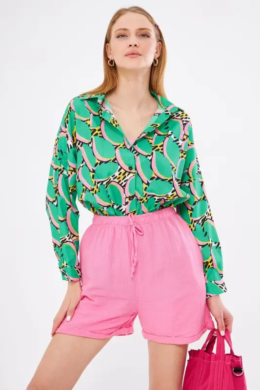 Kadın Yeşil Desenli Oversize Uzun Basic Gömlek ARM-22Y001148-Yeşil - ARMONIKA