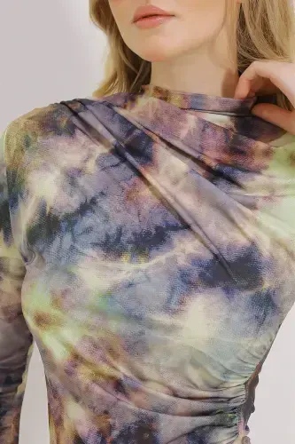 Kadın Yeşil Dik Yaka Omzu Büzgülü Drapeli Desenli Bluz ALC-X11131-YEŞİL - TREND ALAÇATI STILI (1)