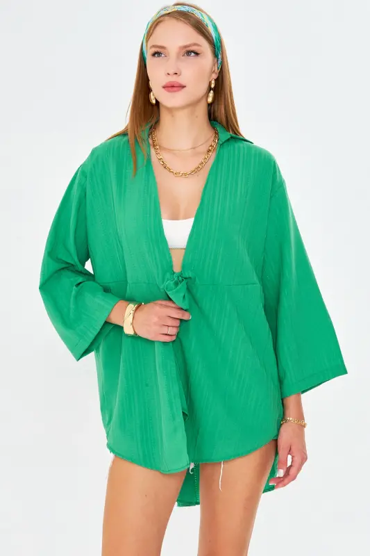Kadın Yeşil Kendinden Çizgili Önden Bağlamalı Kimono Gömlek ARM-24Y001101-Yeşil - ARMONIKA