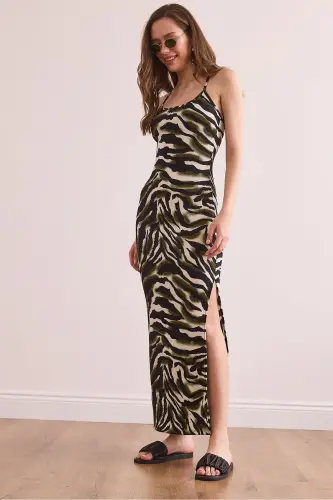 Kadın Yeşil Yanı Yırtmaçlı Askılı Maksi Örme Elbise ELB-19002377-Yeşil 