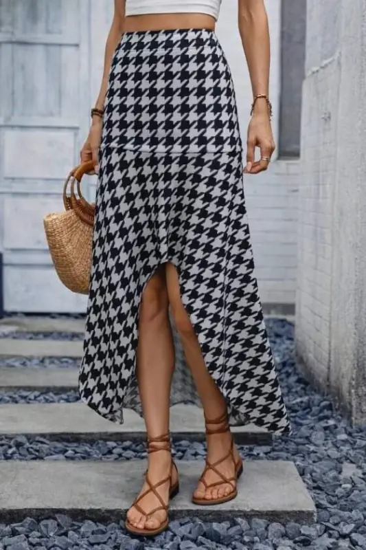 Kadın Yüksek Bel çiçek Desenli önü Asimetrik Detaylı Uzun Süprem Etek - BÜYÜKBEDENIZ