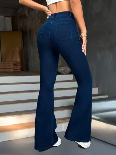 Kadın Yüksek Bel Paçaya Doğru Geniş Kot Pantolon - 3
