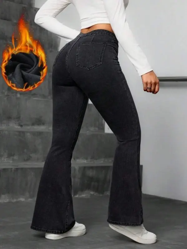 Kadın Yüksek Bel Tek Düğmeli Paçaya Doğru Genişleyen Kot Pantolon - BÜYÜKBEDENIZ