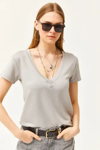 Kadın Yunus Gri Derin V Yaka Modal Tuşeli Tişört TSH-19000773-Yunus Gri - OLALOOK (1)