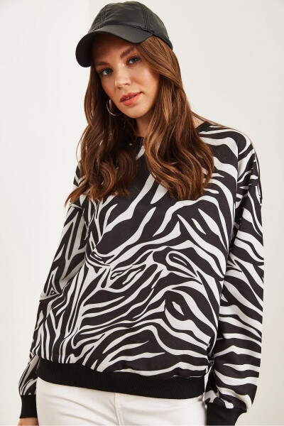 Kadın Zebra Basic Yumuşak Dokulu Salaş Sweatshirt SWT-19000457 - Zebra - 3