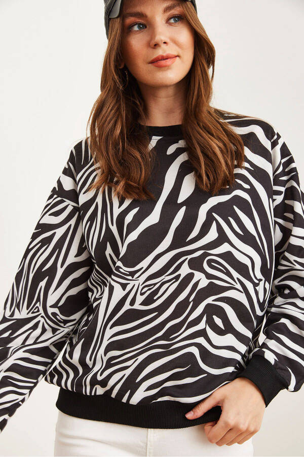 Kadın Zebra Basic Yumuşak Dokulu Salaş Sweatshirt SWT-19000457 - Zebra - 5