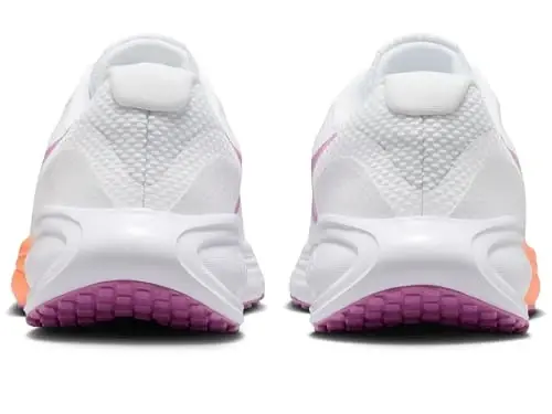 Kadınlar için Nike Revolution 8 Yol Koşu Ayakkabısı - 7