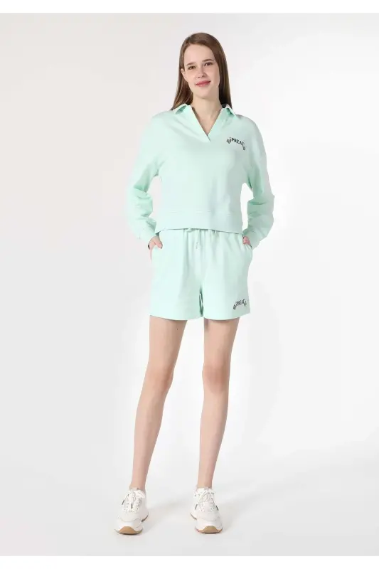 Regular Fit Orta Bel Kadın Yeşil Şort - 1