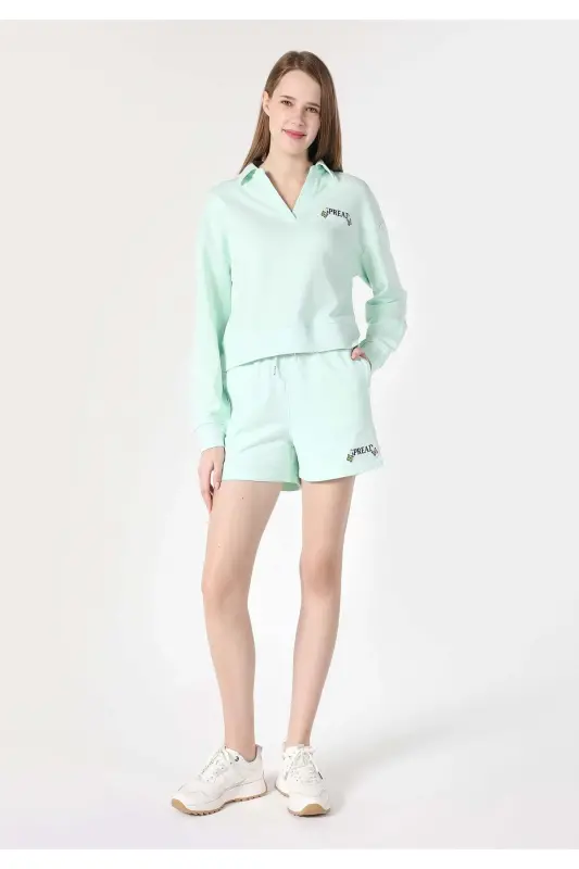 Regular Fit Orta Bel Kadın Yeşil Şort - 3