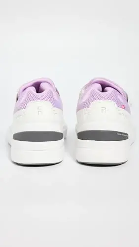 On Women's The Roger Advantage Sneakers - 3