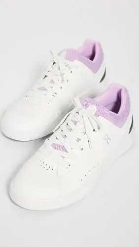 On Women's The Roger Advantage Sneakers - 4