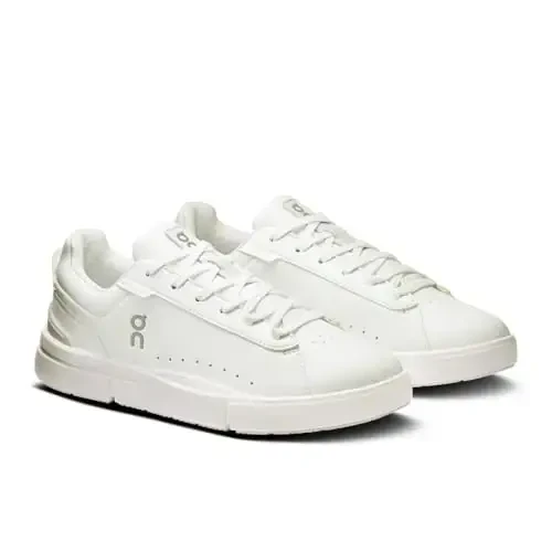 On Women's The Roger Advantage Sneakers - 7