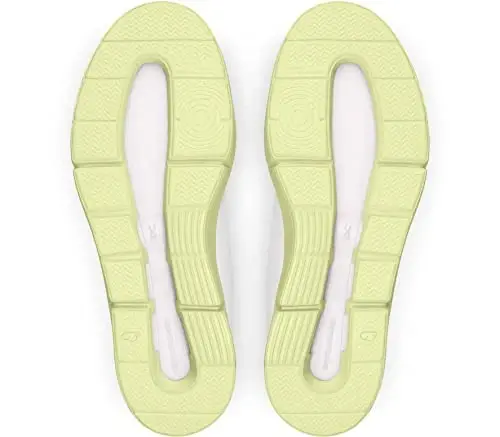 On Women's The Roger Advantage Sneakers - 4