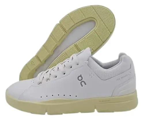 On Women's The Roger Advantage Sneakers 