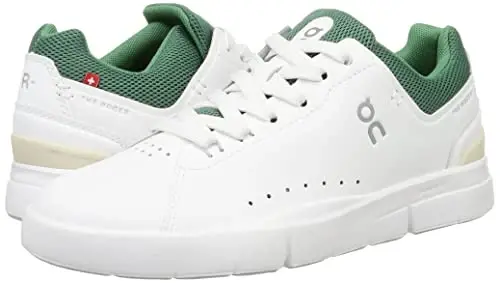 On Women's The Roger Advantage Sneakers - 7