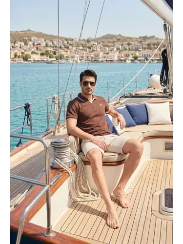 Kahverengi % 100 Pamuk Düğmeli Slim Fit Erkek Polo Yaka T Shirt 5902118-Kahverengi - LC WAIKIKI (1)