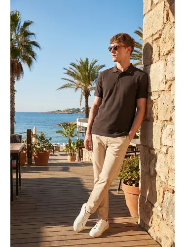 Kahverengi % 100 Pamuk Regular Fit Düğmeli Erkek Polo Yaka Tişört 5902127-Kahverengi 