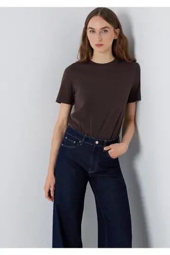 Kahverengi Basic Tişört Semi Slim Fit / Yarı Dar Kesim 1612916-70251 - Kahverengi - MAVI (1)