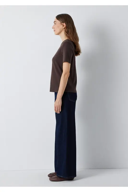 Kahverengi Basic Tişört Semi Slim Fit / Yarı Dar Kesim 1612916-70251 - Kahverengi - 4
