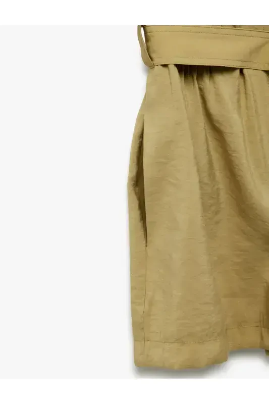 Kamarli cho'ntakli ko'ylak yoqali qisqa yengli modal matoli short kombinezon - Haki - 5