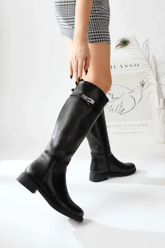 Kanako Black Zippered Short Heeled Women's Boots-Black - 6