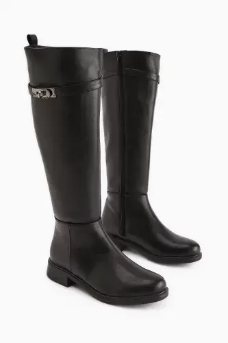 Kanako Siyah Aksesurlı Fermuarlı Kısa Topuklu Kadın Çizme-Siyah - 1